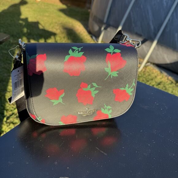Kate Spade Madison Rose Toss Print Saddle Bag Crossbody Black Multi- NWT - Picture 4 of 12